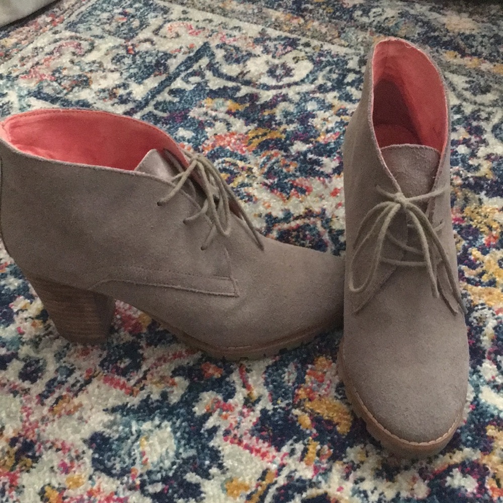 Gap gray booties